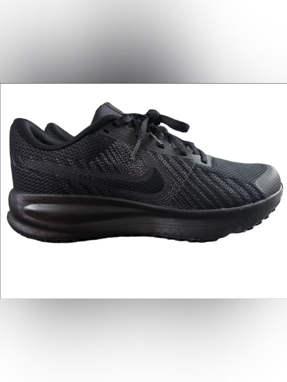NIB Nike Run Defy Men’s Black Low Top Lace-Up Running Sneakers Mesh Upper, 10.5